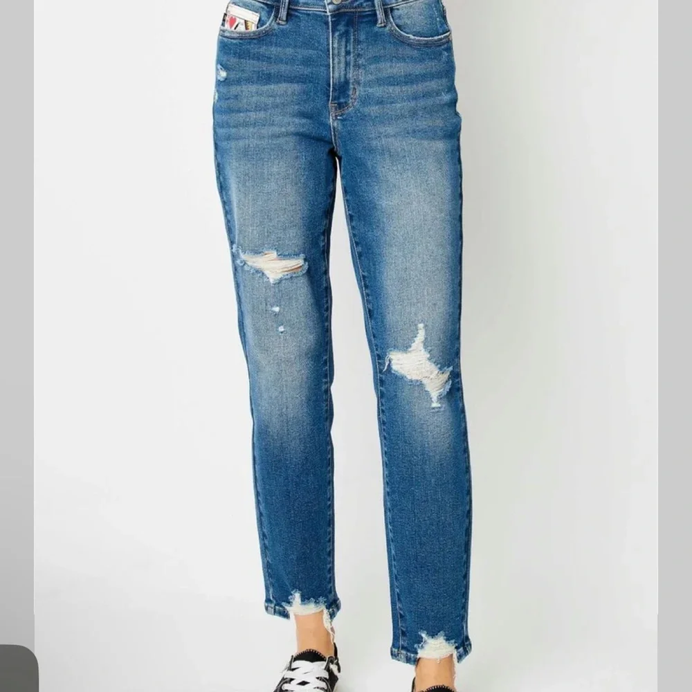 Judy Blue Hi-Rise Queen Of Hearts Boyfriend Jeans Size 1/25 Style #88569 NWT - Picture 3 of 10